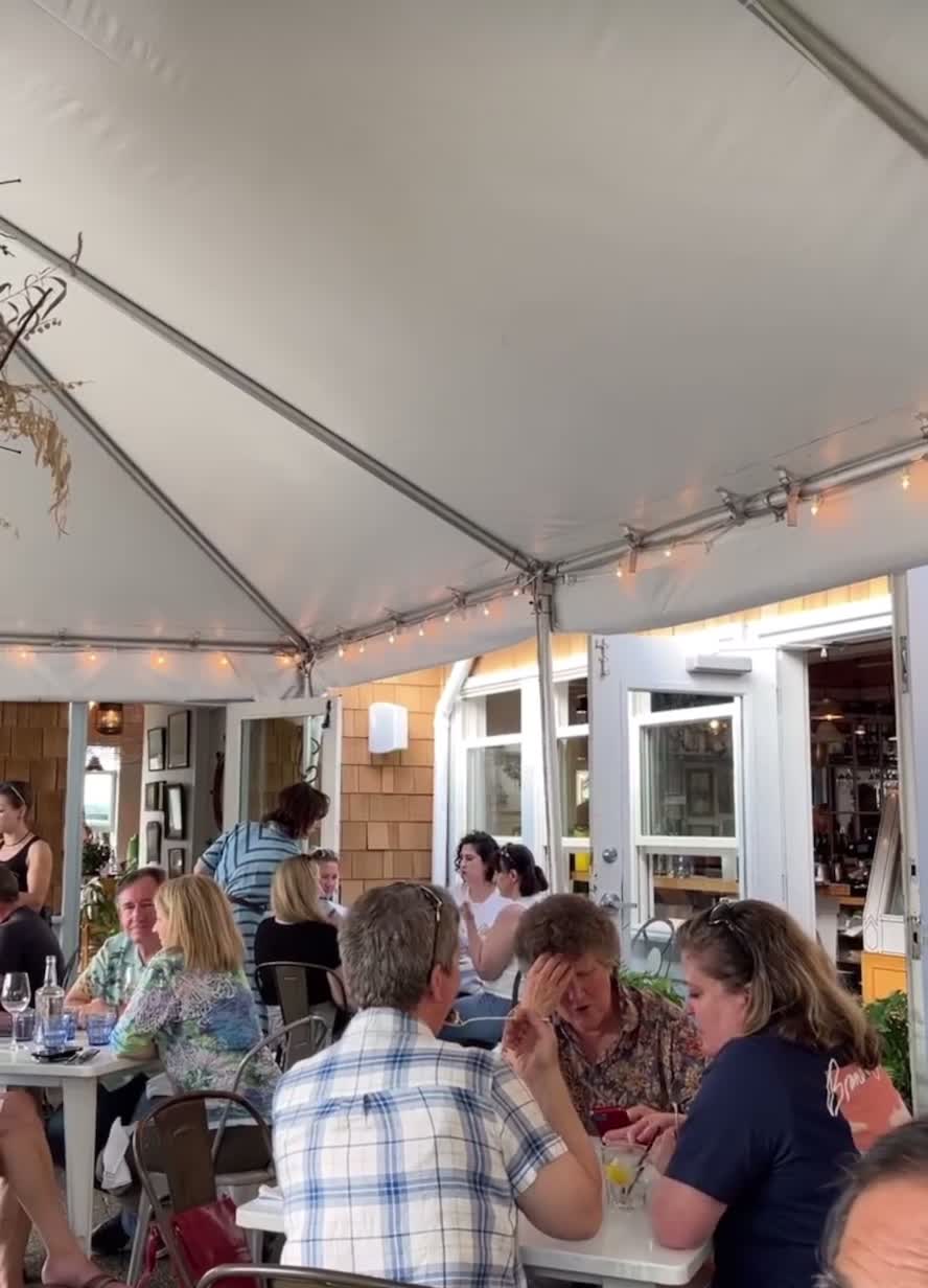 Video review of Harry's Beach House
