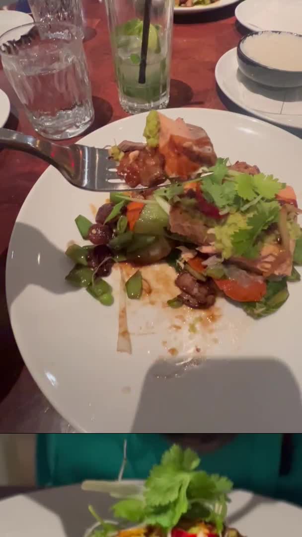 Video review of Wolfgang Puck Bar & Grill