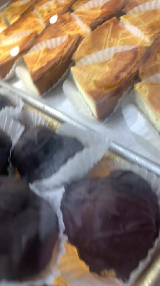 Mike's Pastry