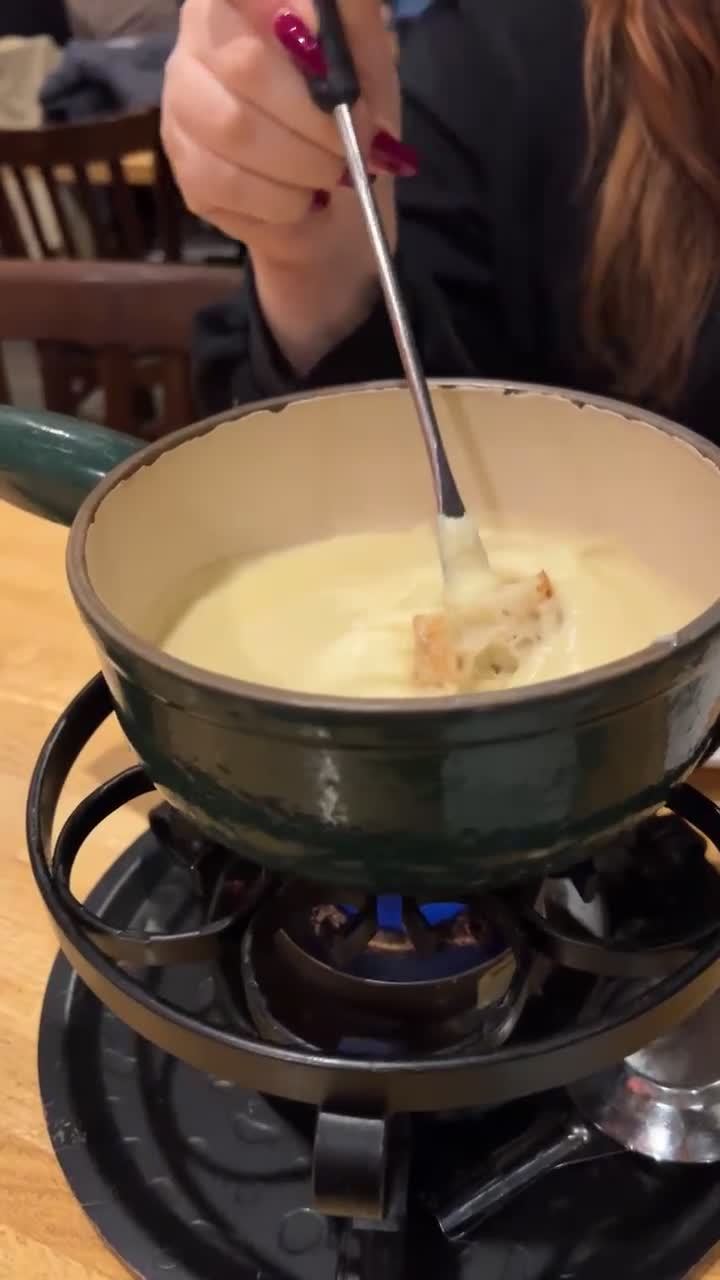 Video review of Last Chance Antiques & Cheese Cafe