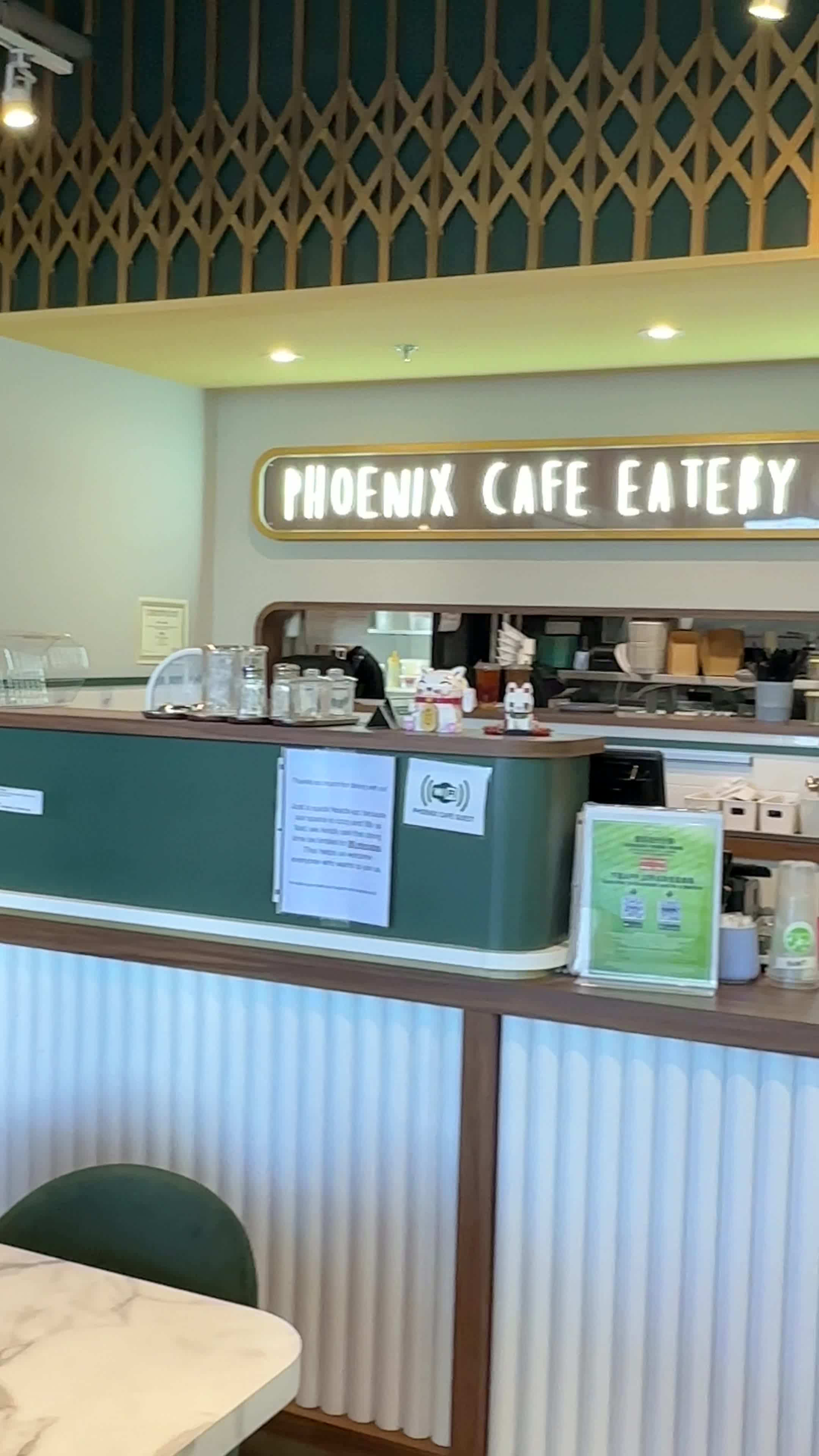 Phoenix Cafe 金鳳冰室
