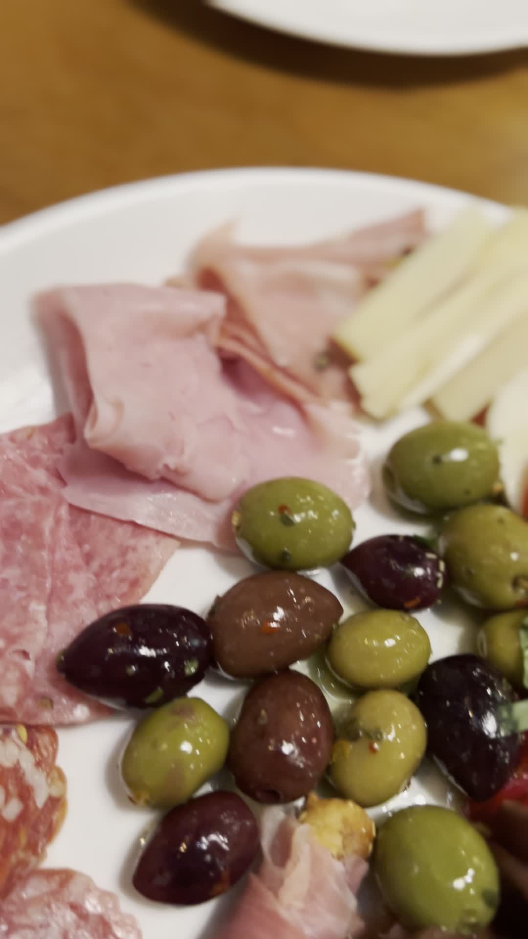 Modern Restaurant & Lounge