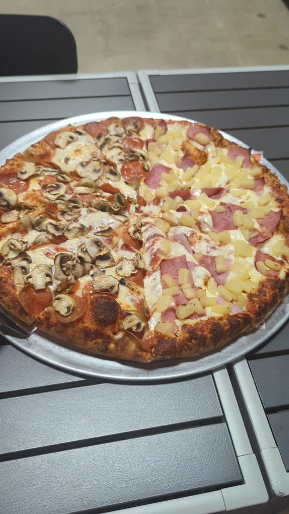 Redwood Pizza and Wings