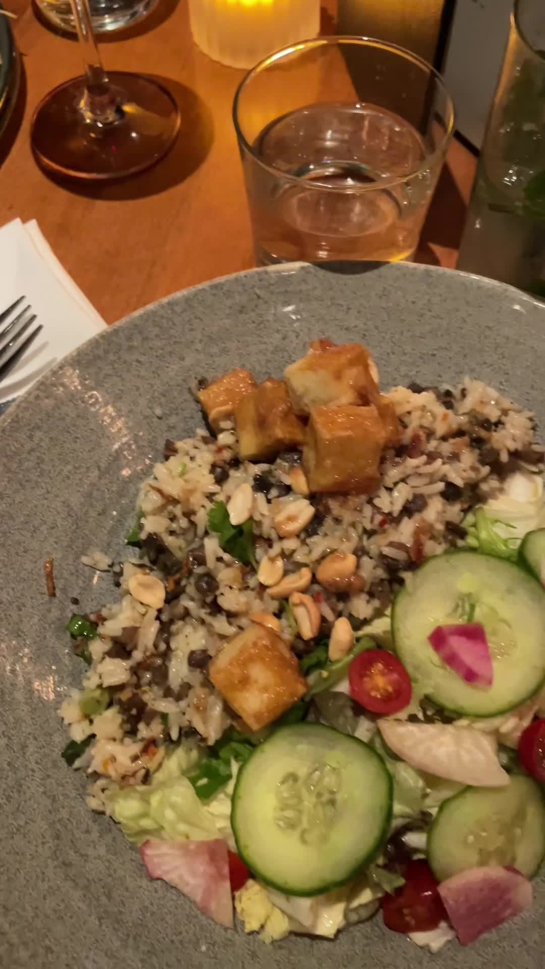 Video review of Earls Kitchen + Bar