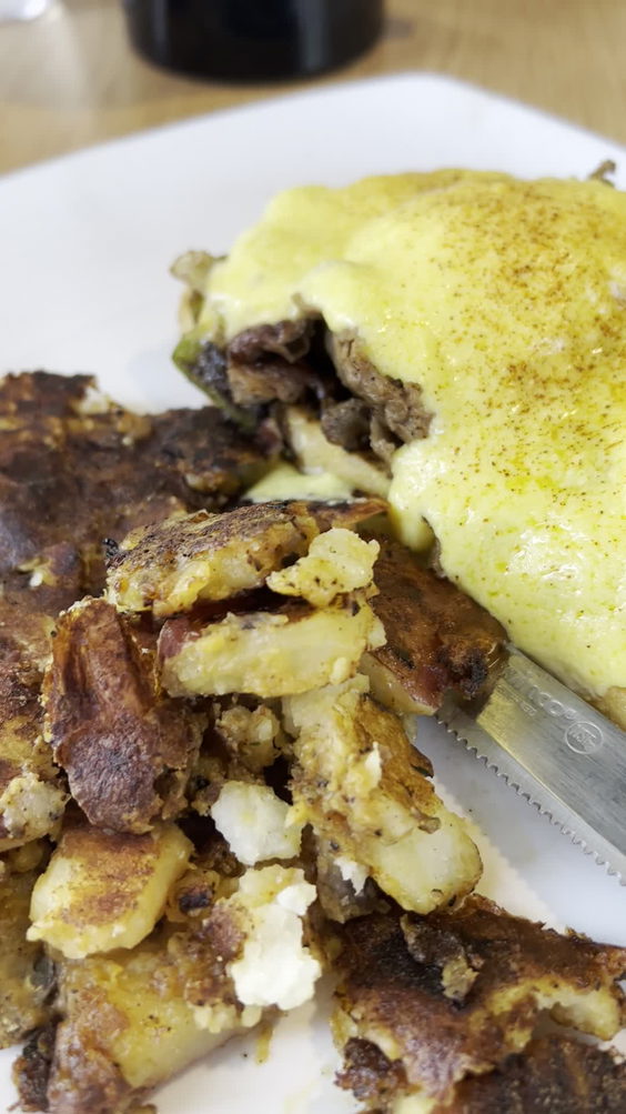 Eggs Up Grill