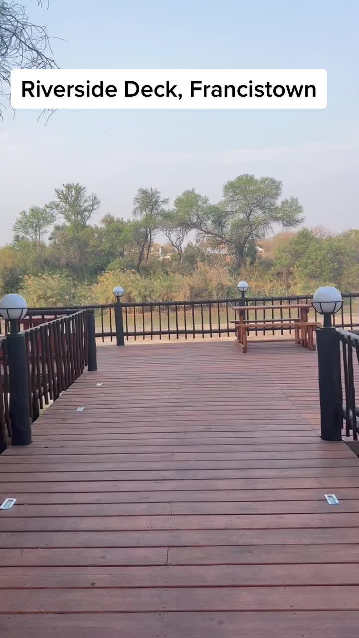 molapo riverside deck