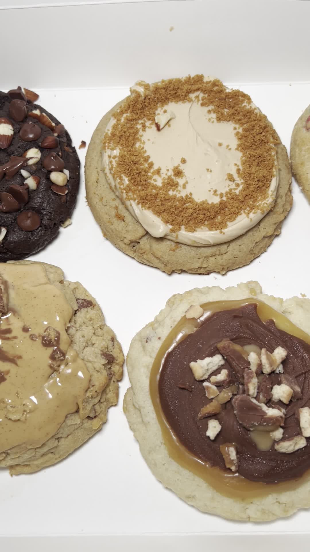 Crumbl Cookies - Naperville