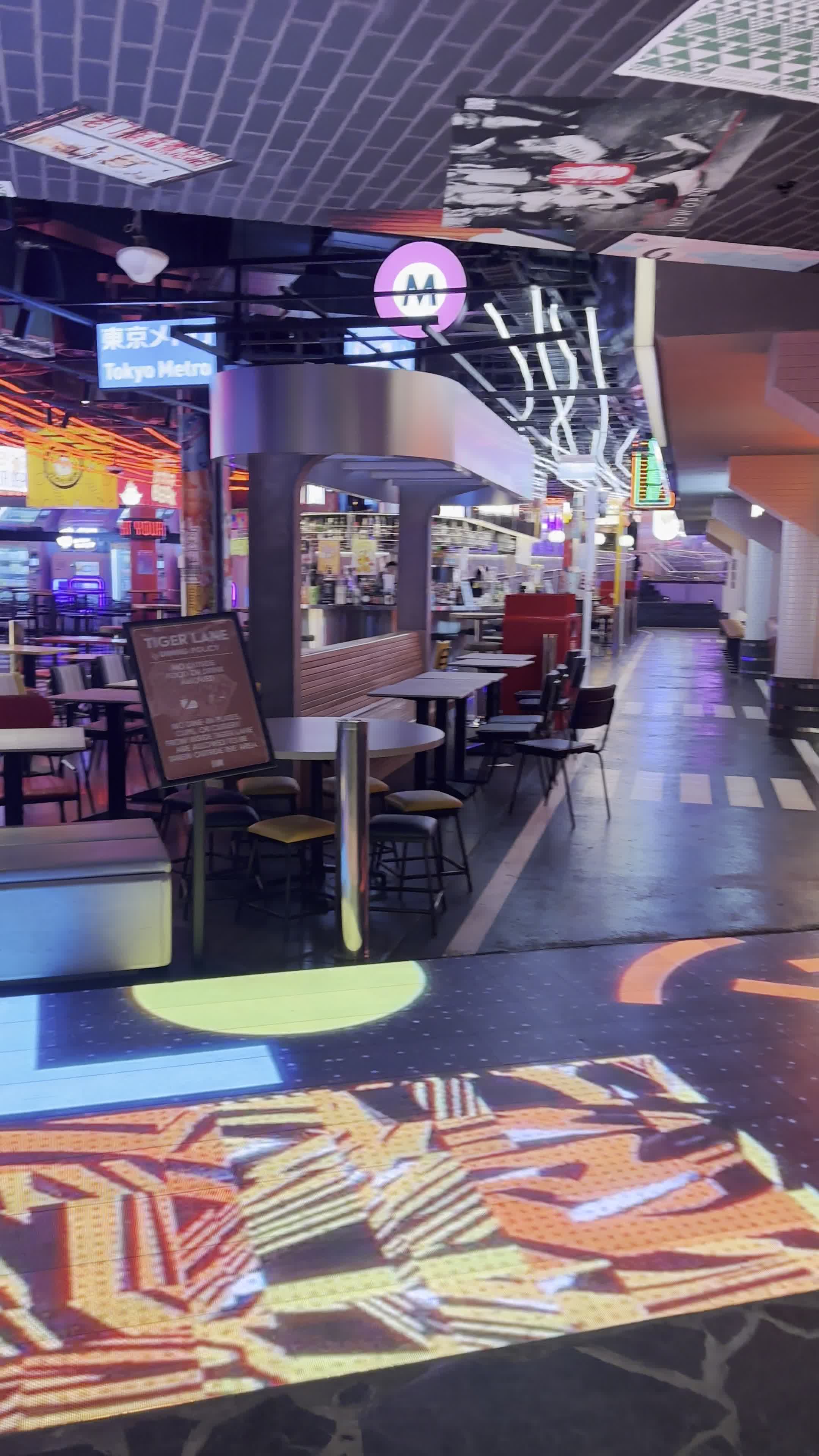 Video review of Canberra Centre