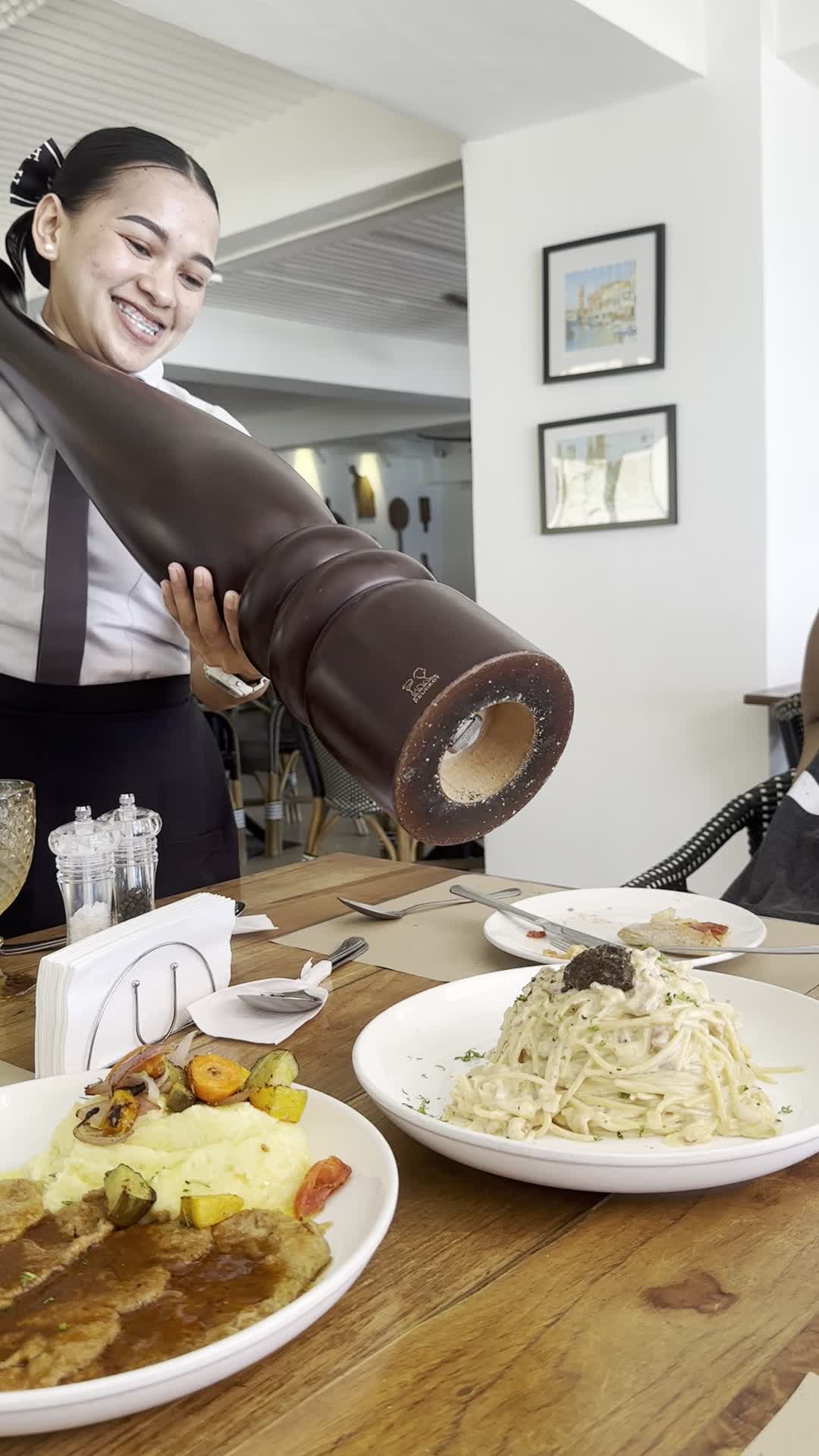 Video review of The Sunny Side Café