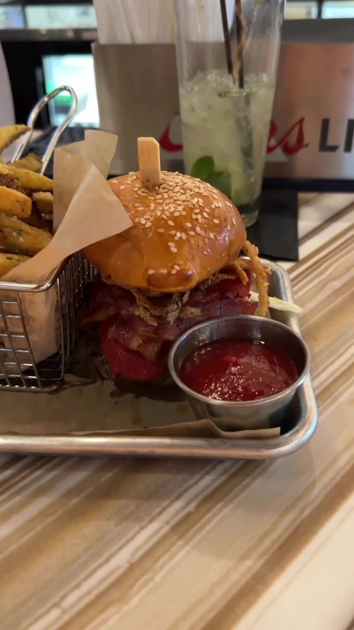 5280 Burger Bar & Creamery