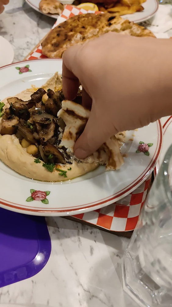 Yonge Cafe & Bistro