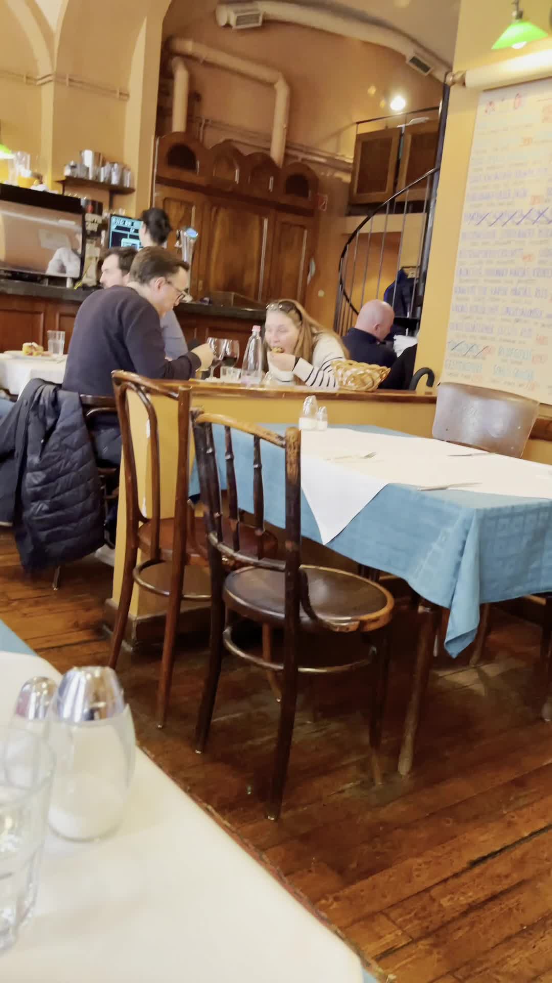 Café Kör