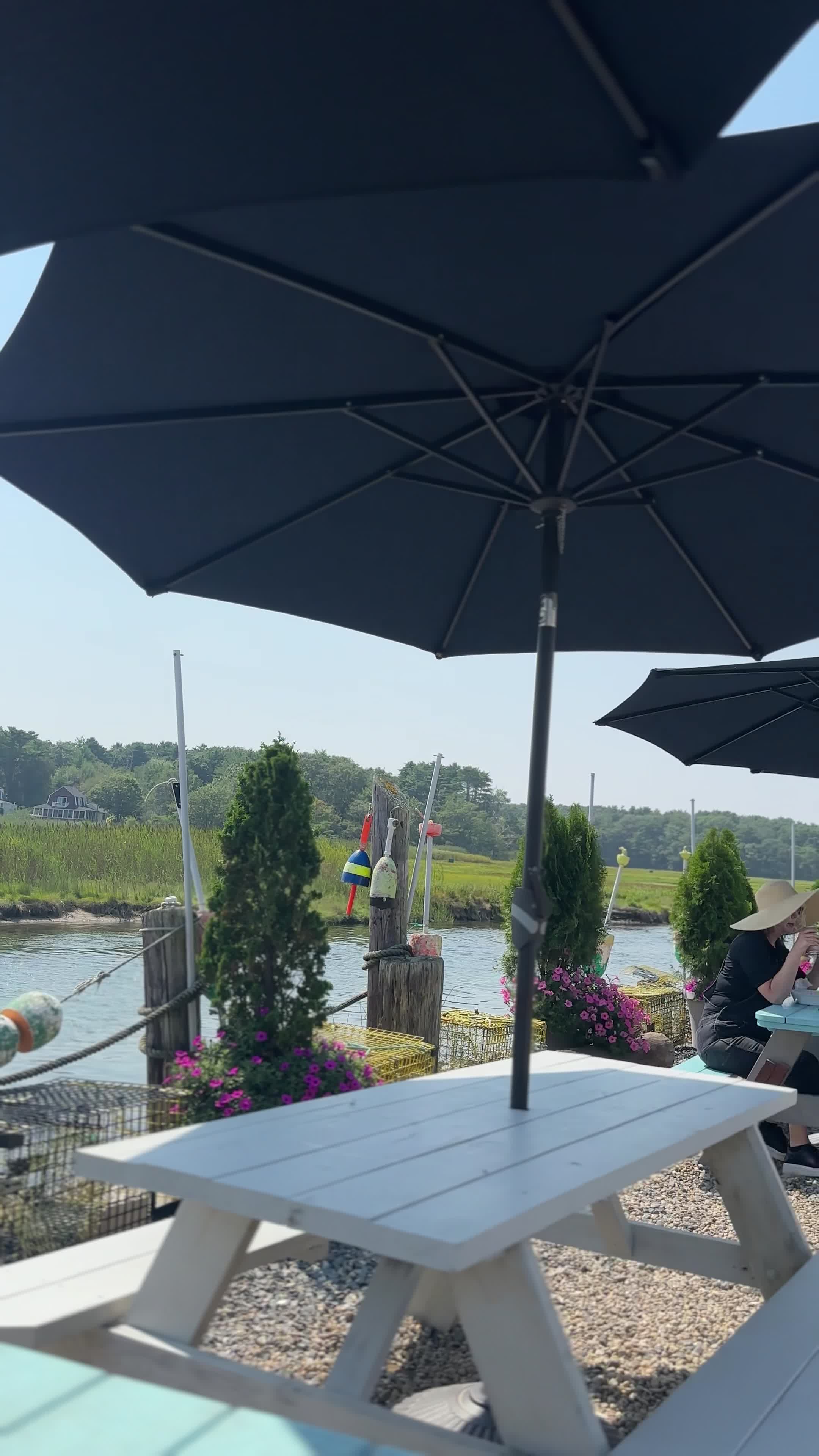 Petey's Summertime Seafood & Bar