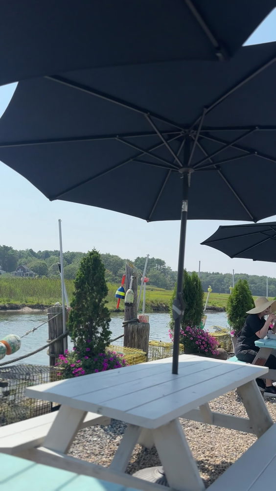 Petey's Summertime Seafood & Bar