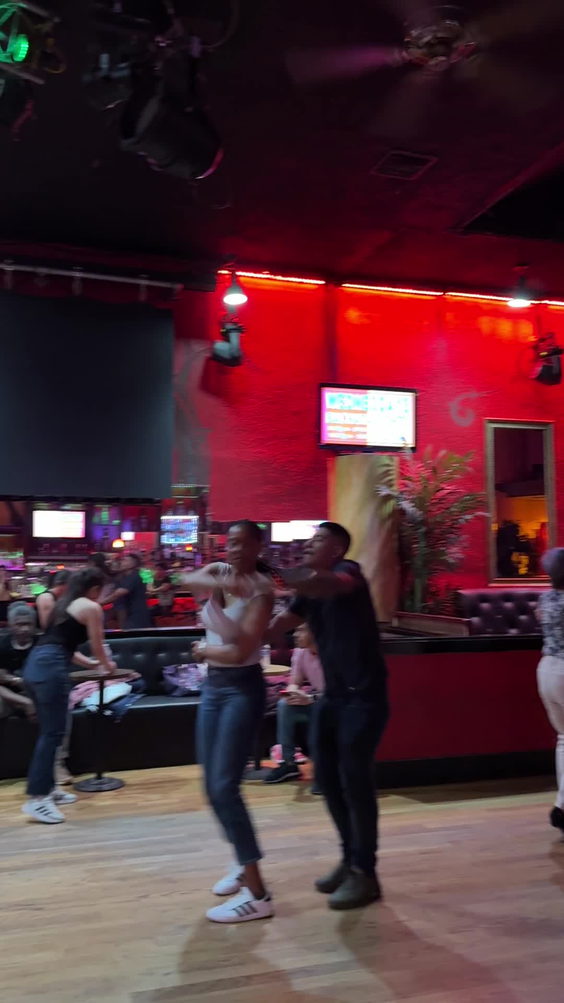 Alberto’s Night Club