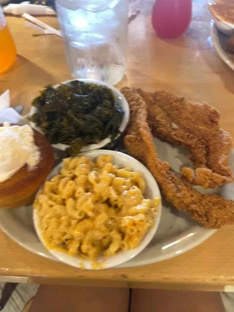 Lo Lo's Chicken and Waffles