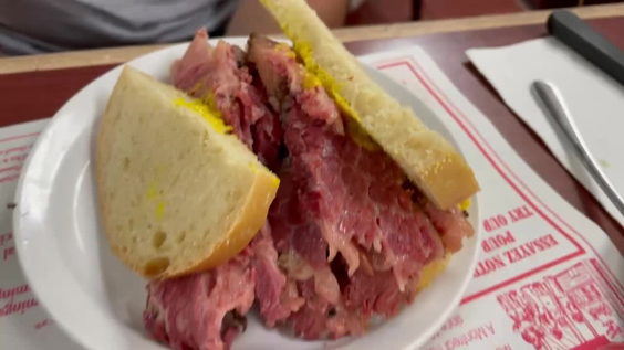 Schwartz's Deli