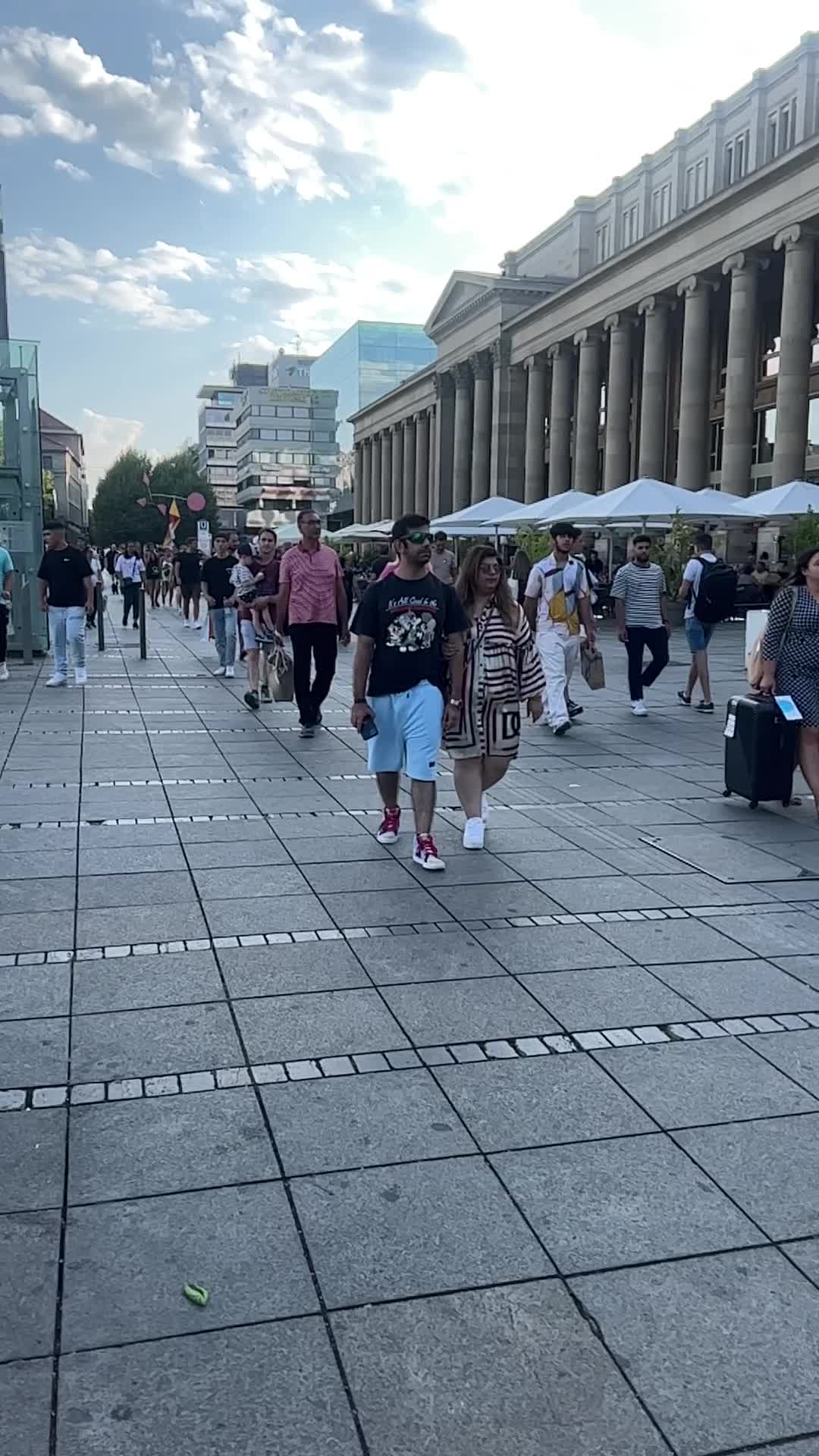 Video review of Schlossplatz