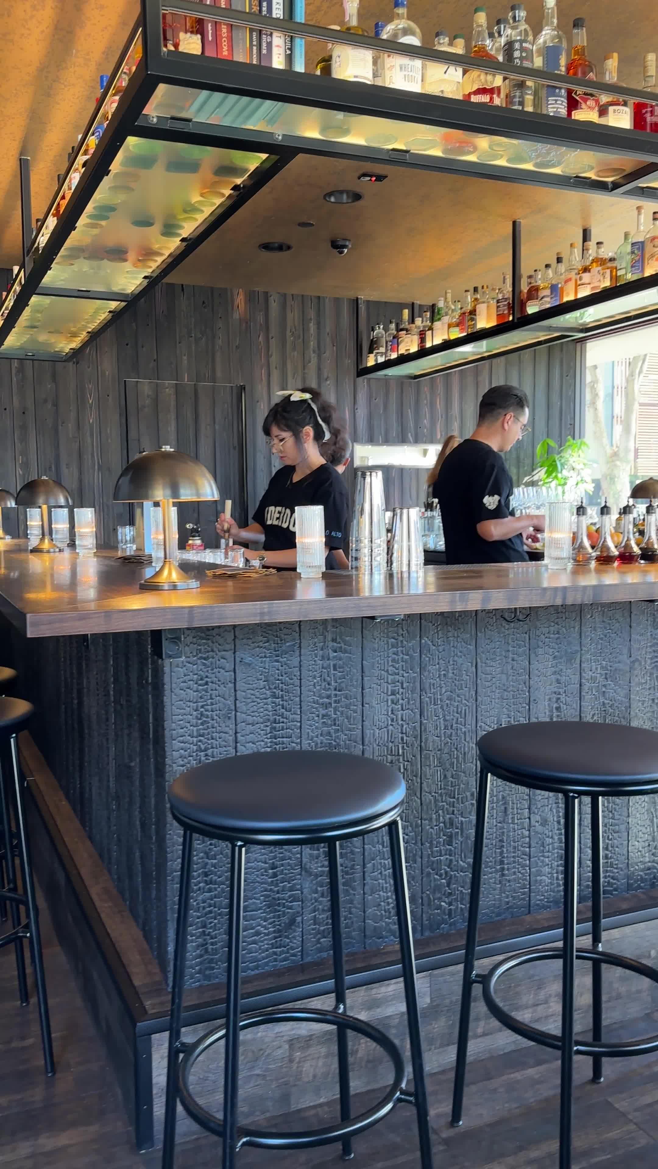 Bar Underdog