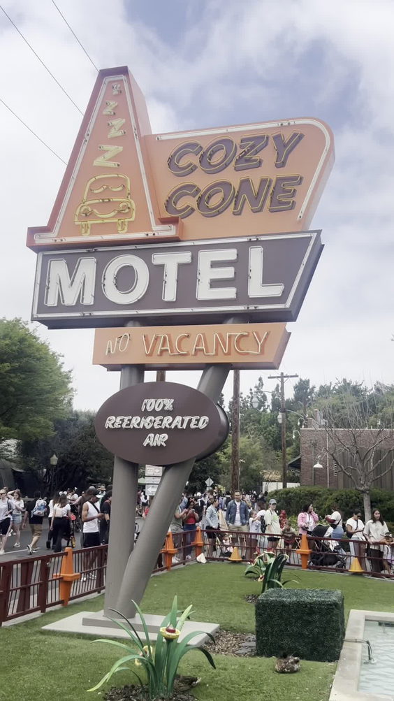 Cozy Cone Motel