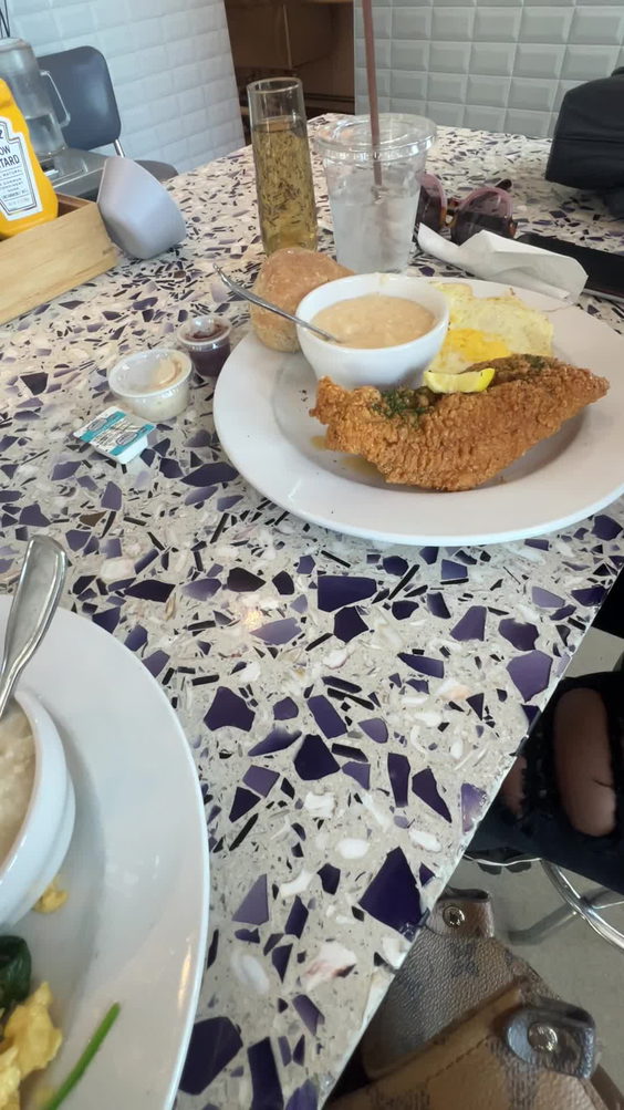 Thumbs Up Diner