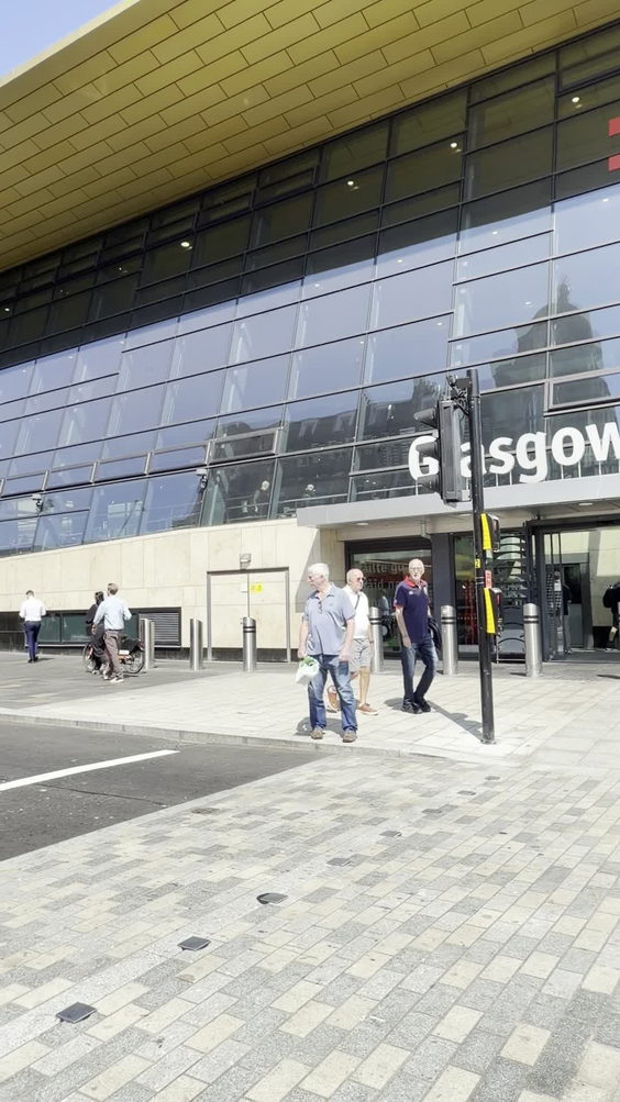 Glasgow Queen Street Railway Station (GLQ)