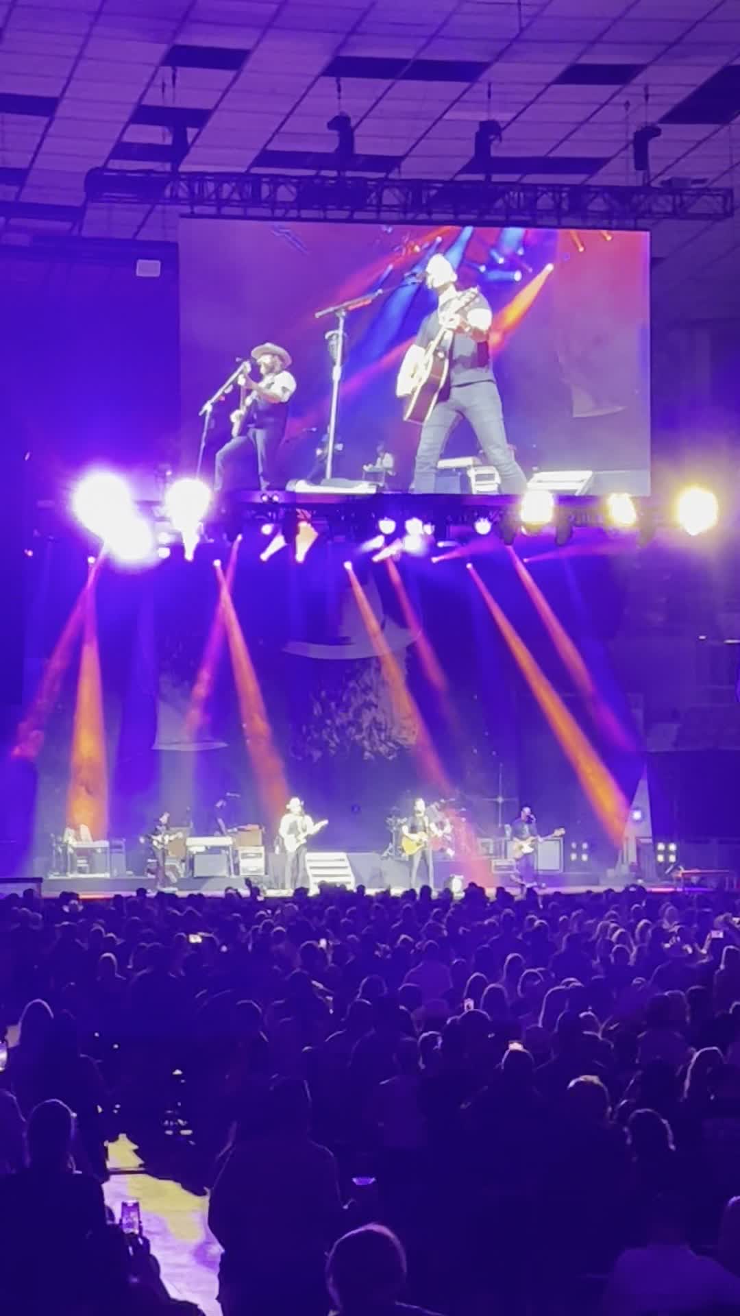 Video review of Arizona Veterans Memorial Coliseum