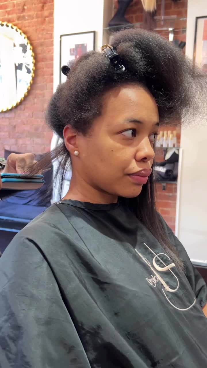 Ursula Stephen The Salon