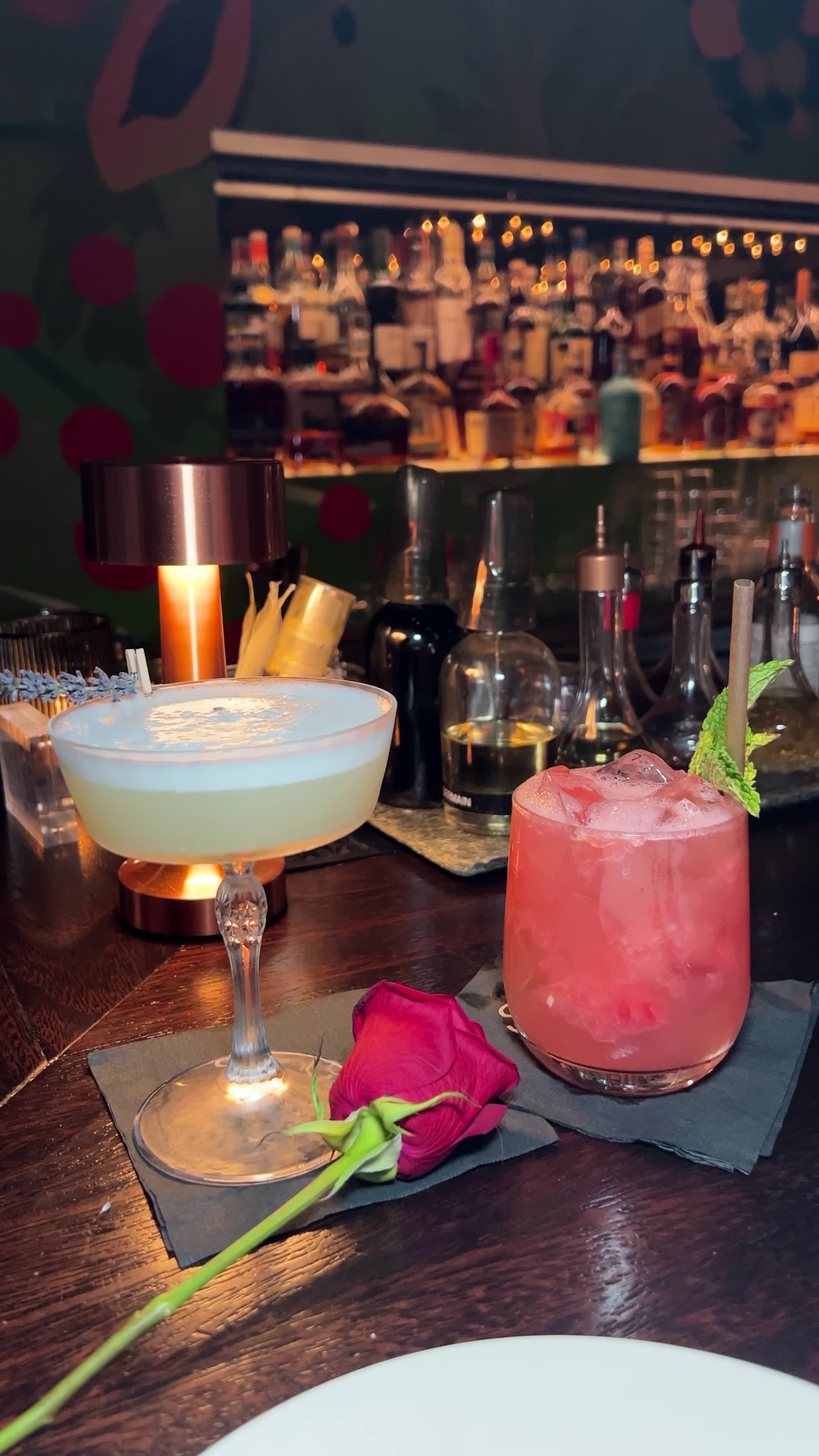 Video review of Santaella