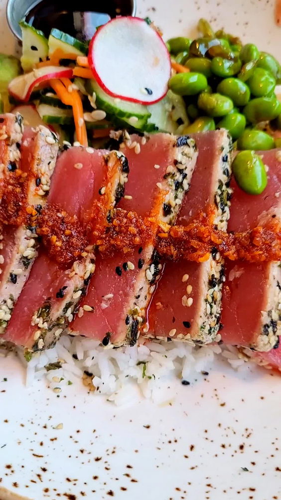 Lazy Dog Restaurant & Bar
