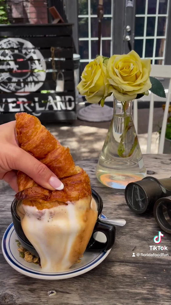 Neverland Coffee Bar
