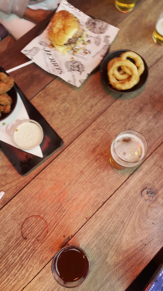 Jerry’s Burger Bar