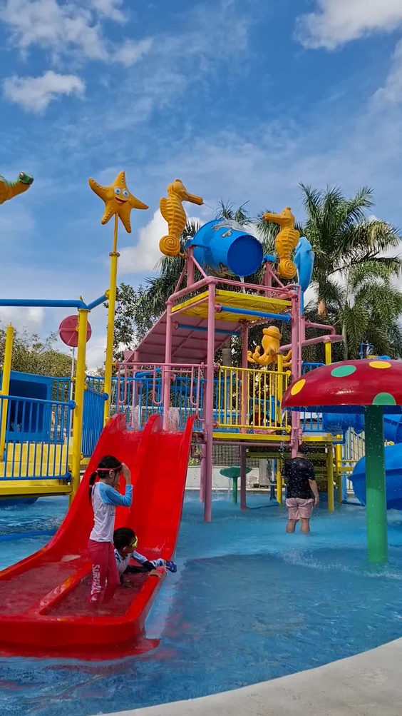 Villa Excellance Beach & Wave Pool Resort