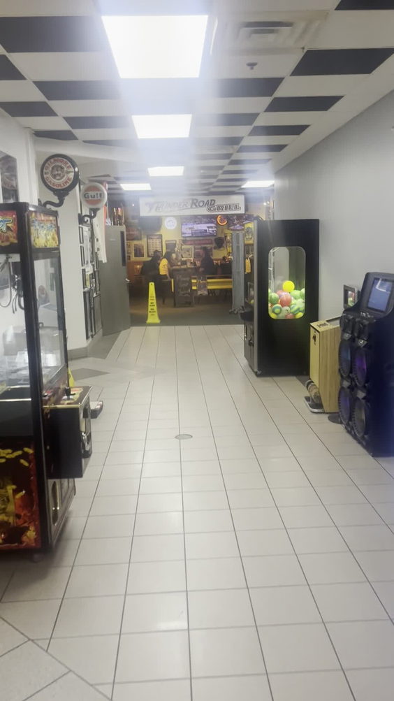 Thunder Road Sports Bar