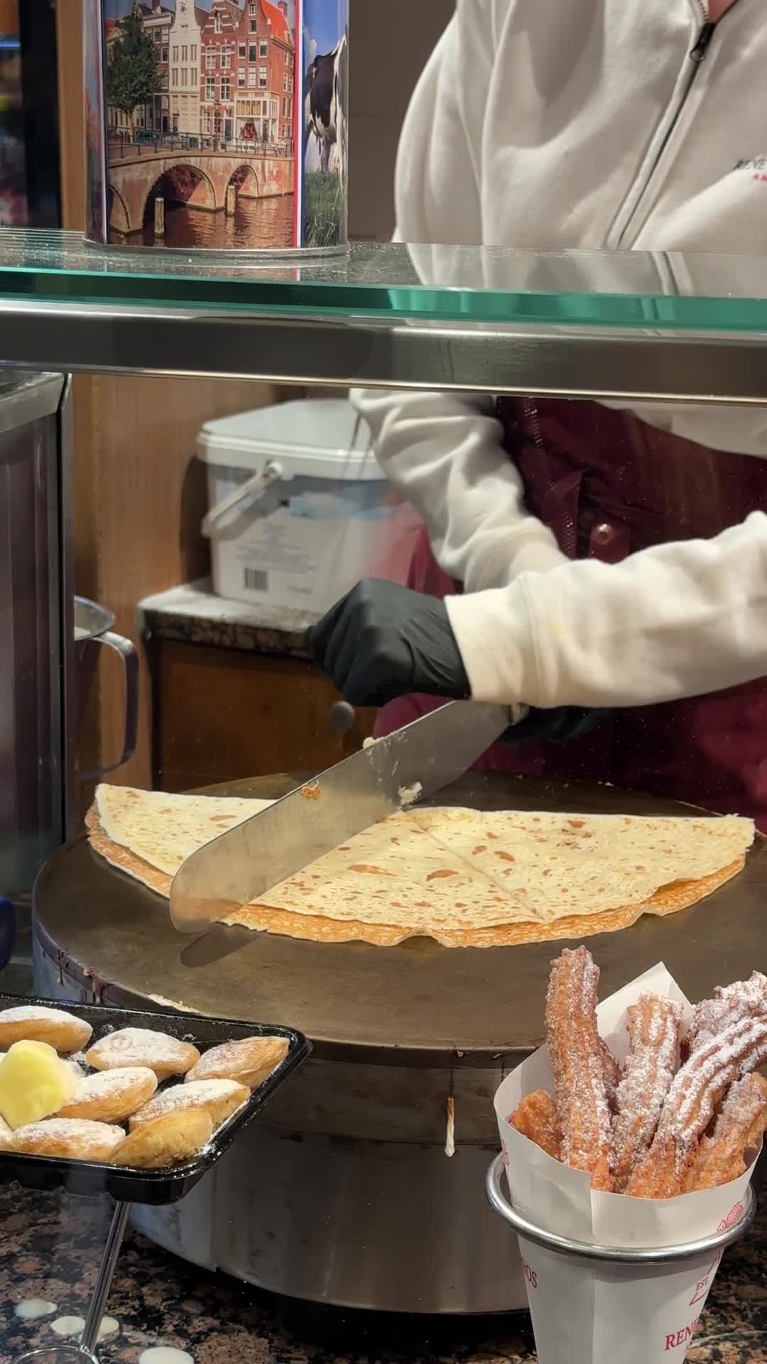 Video review of René's Croissanterie