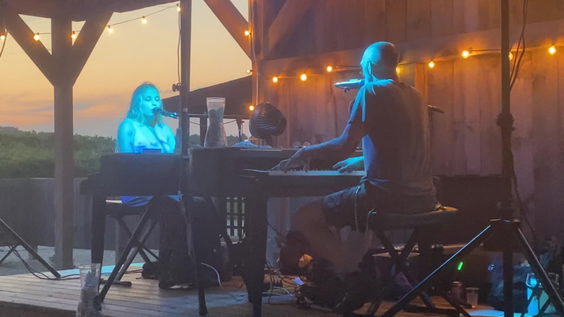 Fox Barn Market & Winery