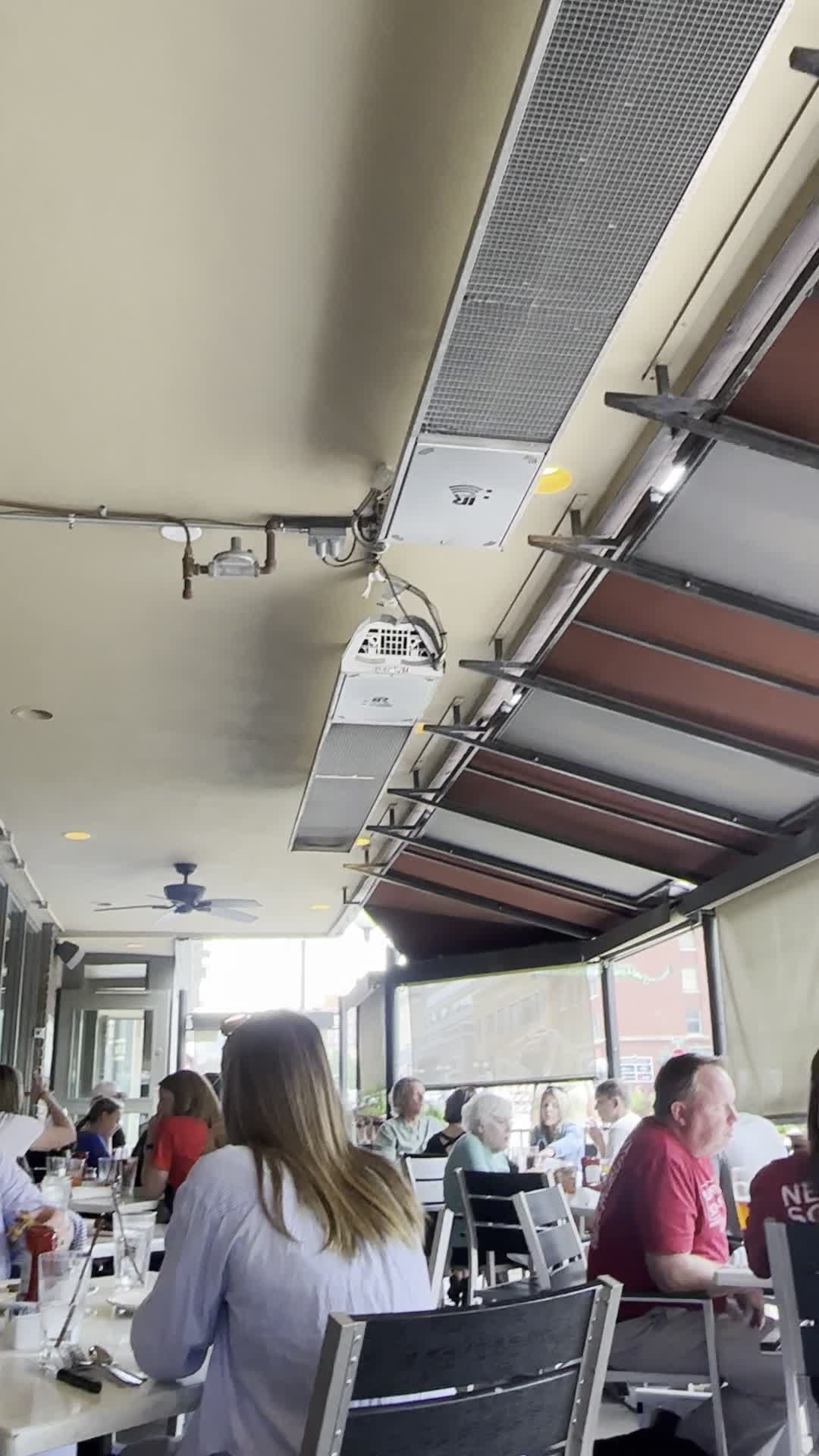 Lazlo's Brewery & Grill