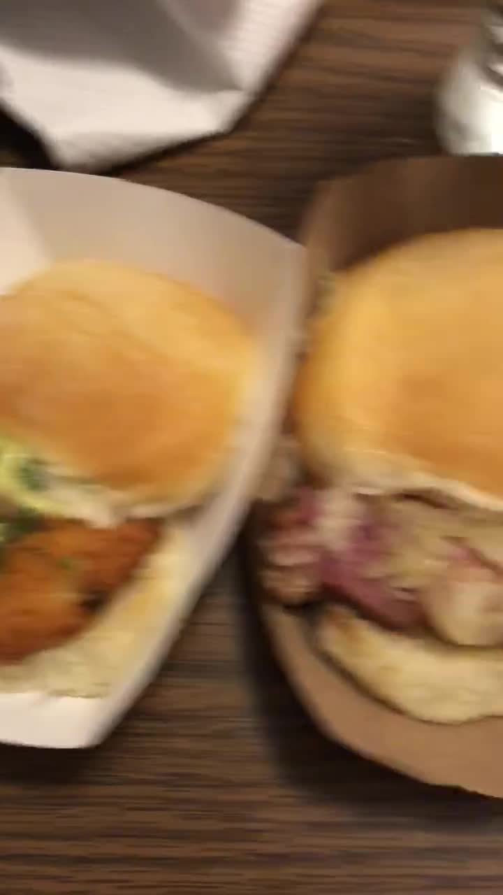 Video review of Oskar's