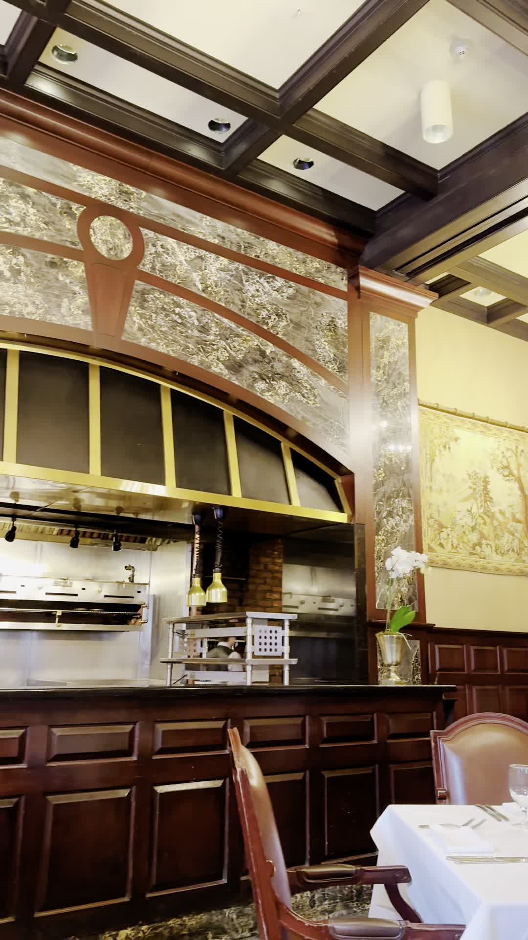 Video review of Rib Room