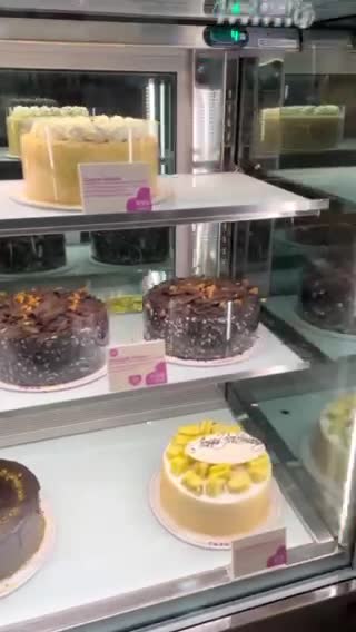 Caramia Cakes & Gelato