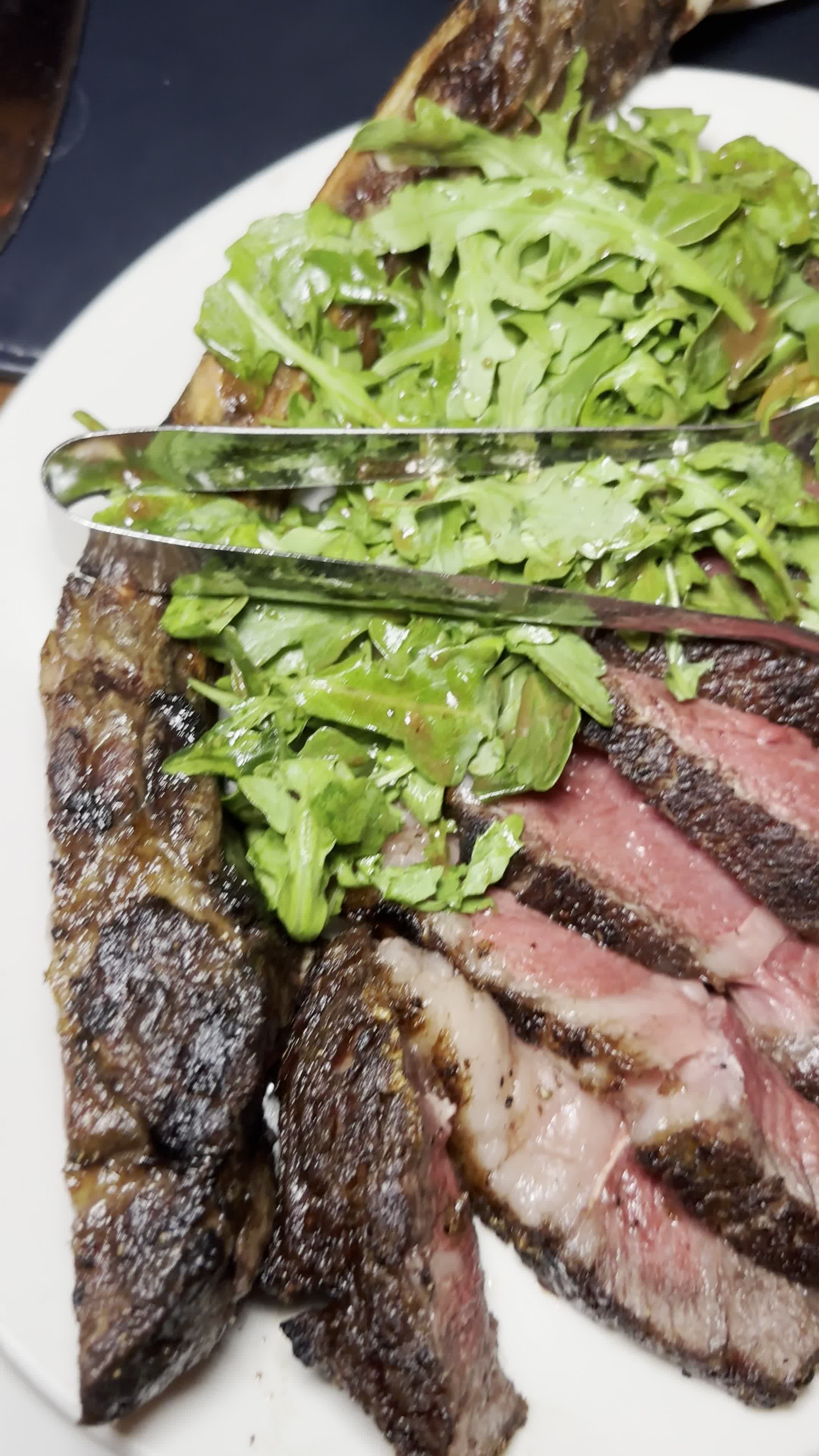 Video review of Max Downtown