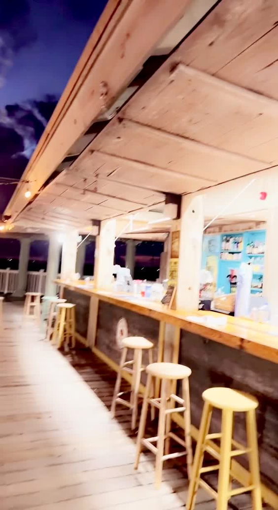 Tipsy Turtle Seaside Bar & Grill