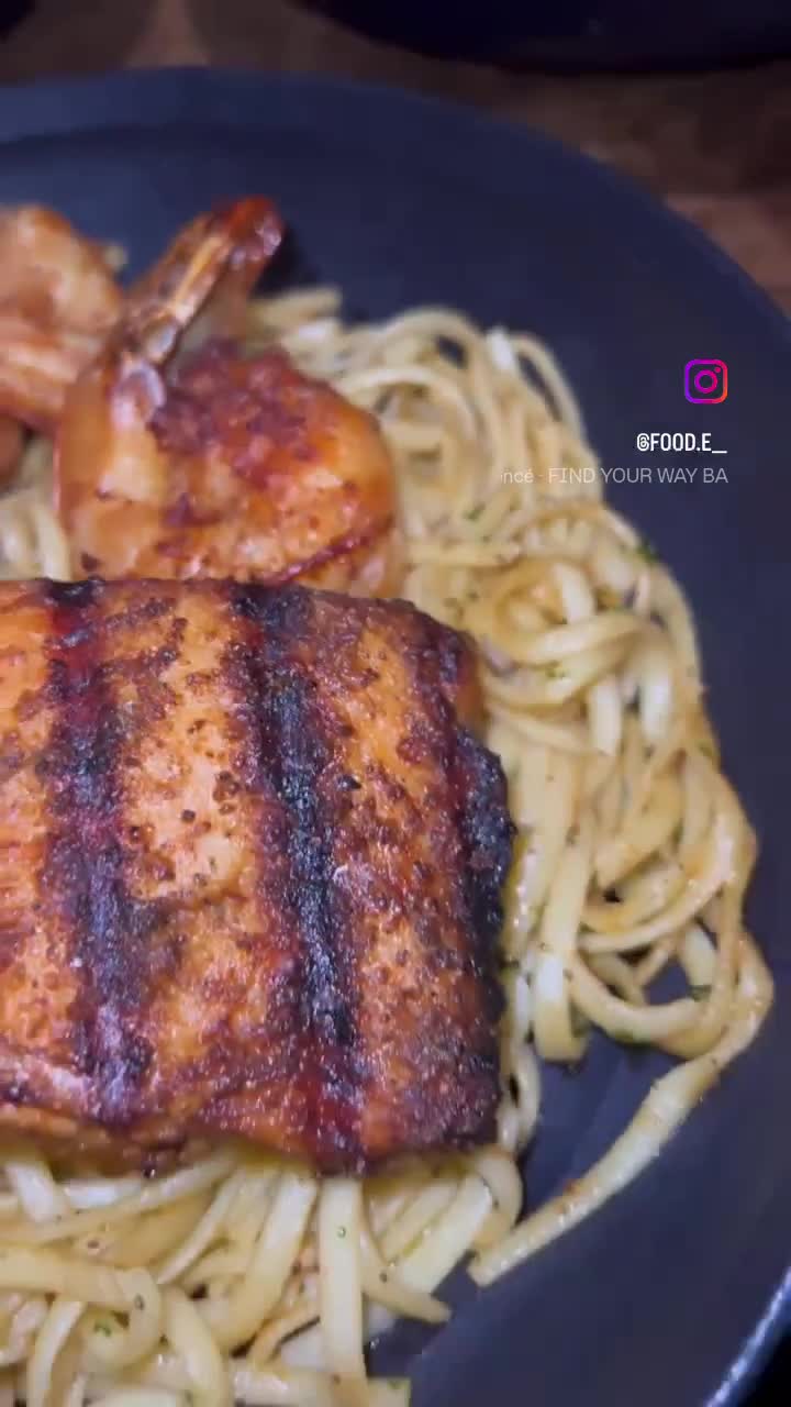 Izkina Restaurant & Lounge