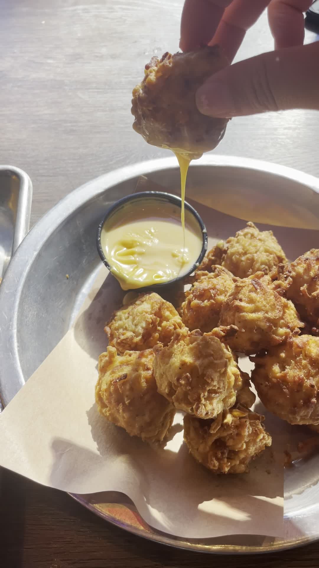 Video review of Ole Red