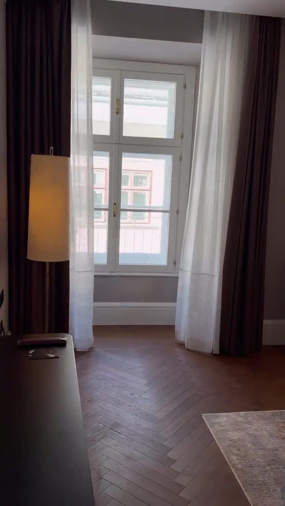 Rosewood Vienna