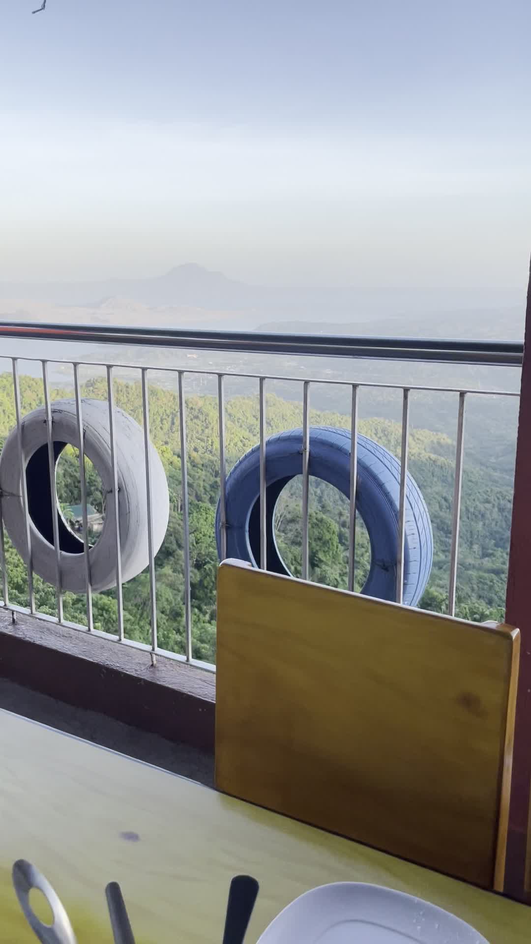 Video review of M&M Bulalohan