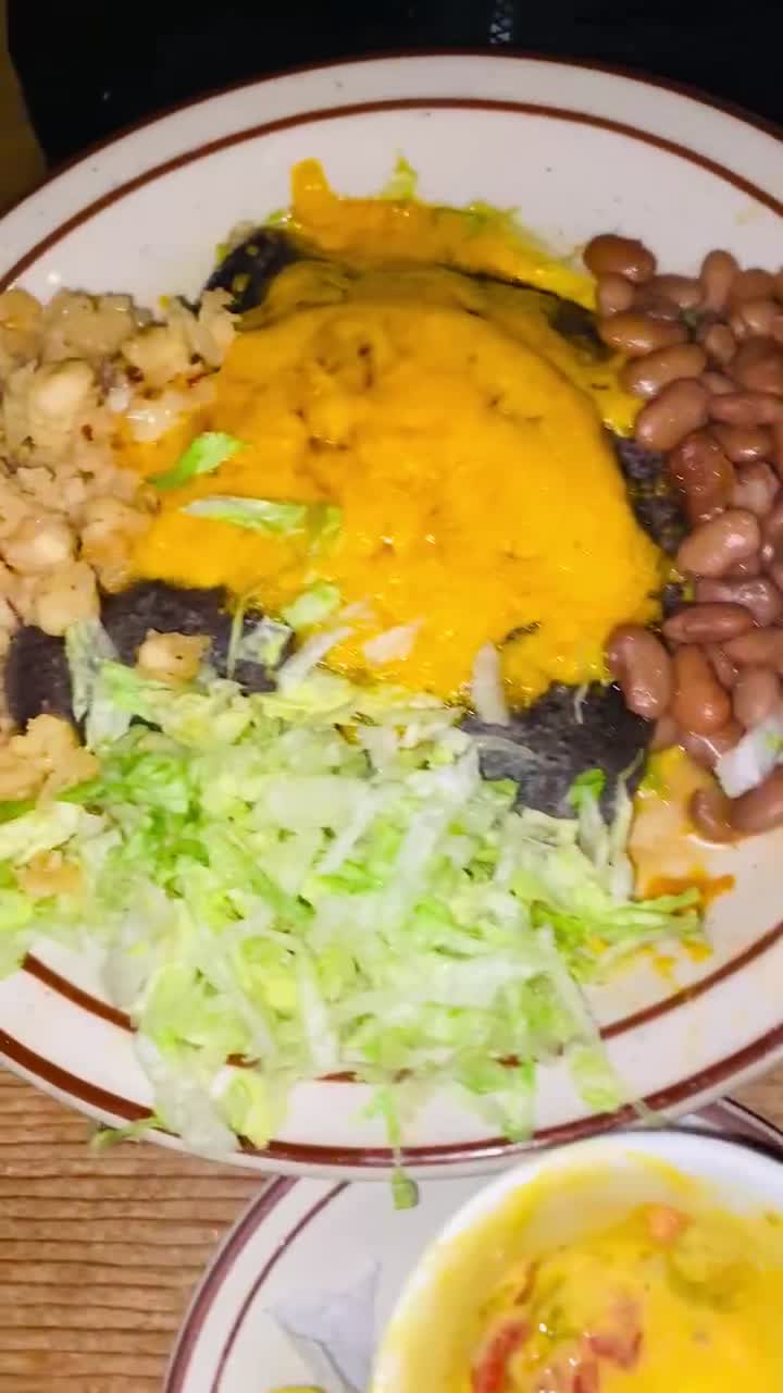 Video review of La Choza Restaurant