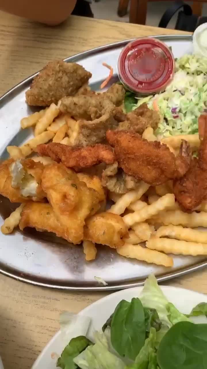 Video review of Phil's Fish Market & Eatery