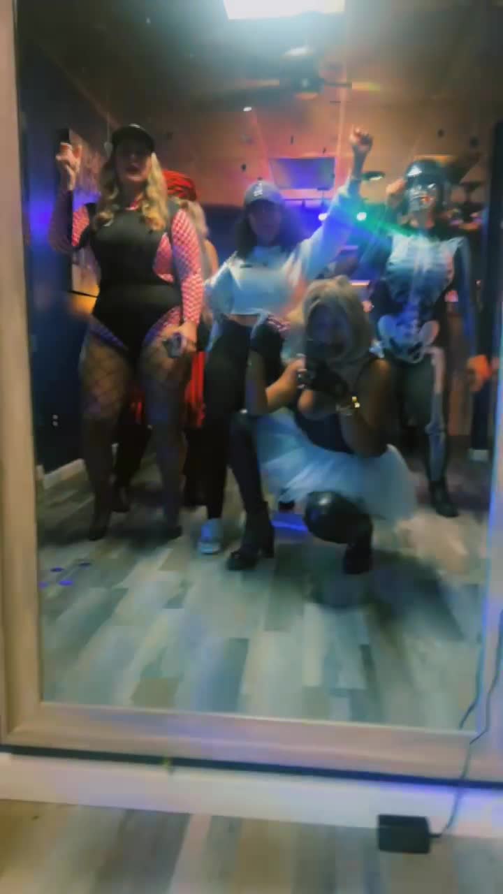 Truth Private Lounge