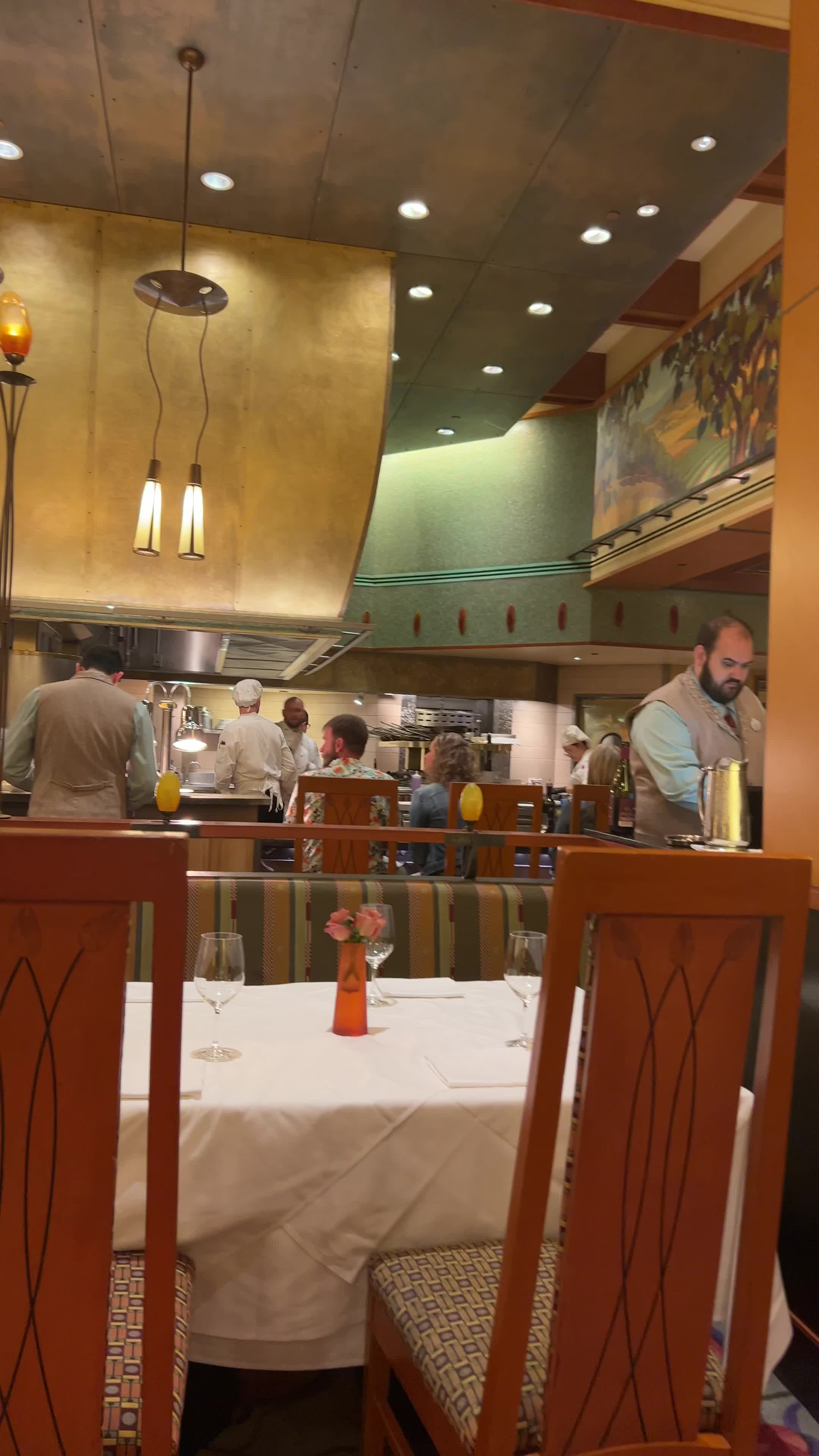 Video review of Disney's Grand Californian Hotel & Spa